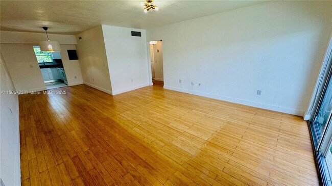 Foto del edificio - 1150 99th St