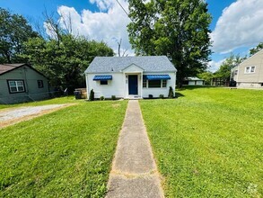 Building Photo - 2323 Adair Ave