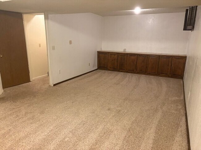 Foto del edificio - Settle Into Space & Comfort in This Fort Collins 3 Bedroom