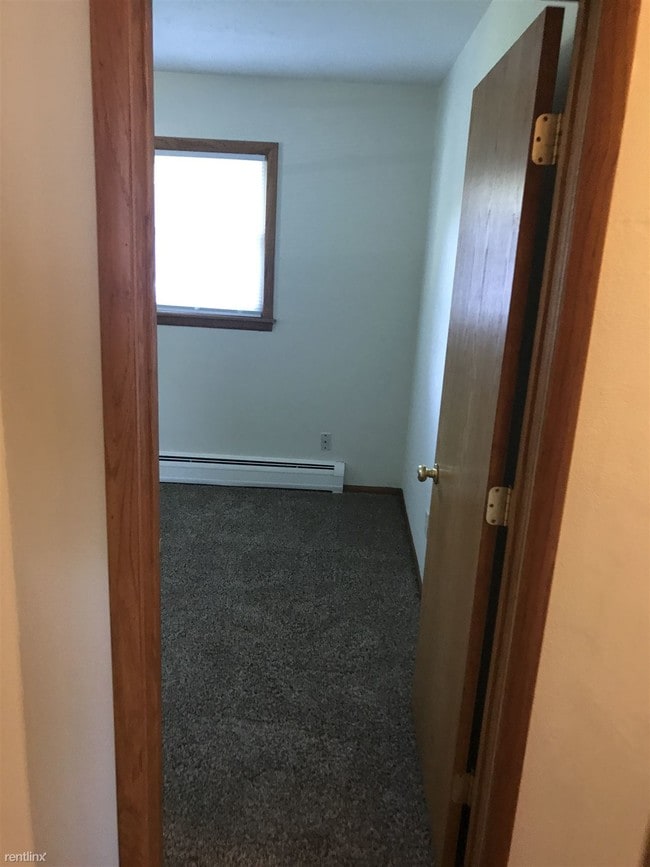 Foto del edificio - 3 br, 1 bath  - 1313 14th St S