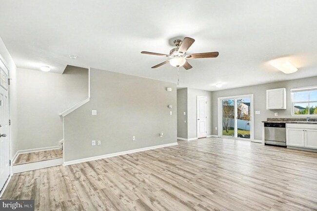 Building Photo - 105 Harper Ln