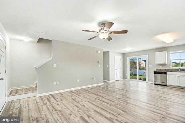 Foto del edificio - 105 Harper Ln