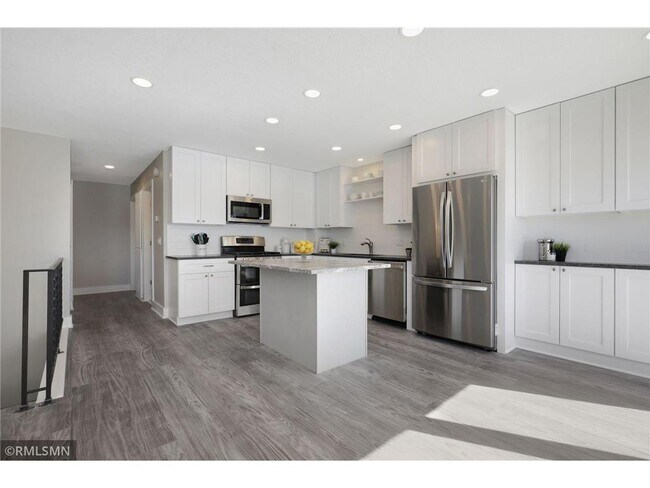Building Photo - 16727 Terrey Pine Dr