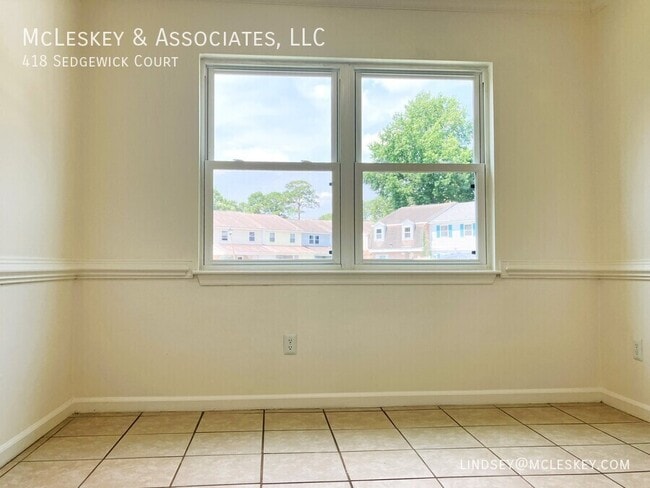 Building Photo - 418 Sedgewick Ct