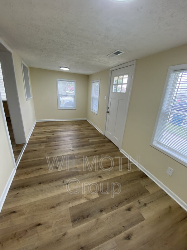 Foto del edificio - 946 W North St