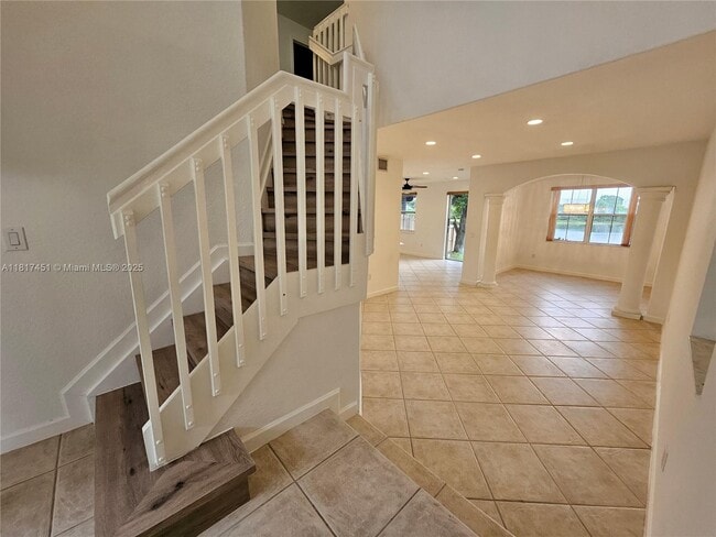 Building Photo - 17046 SW 39th Ct