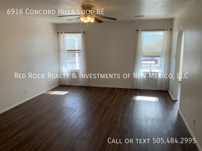Foto del edificio - 6916 Concord Hills Loop NE