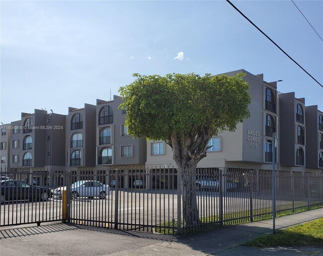 Building Photo - 6215 W 20th Ave