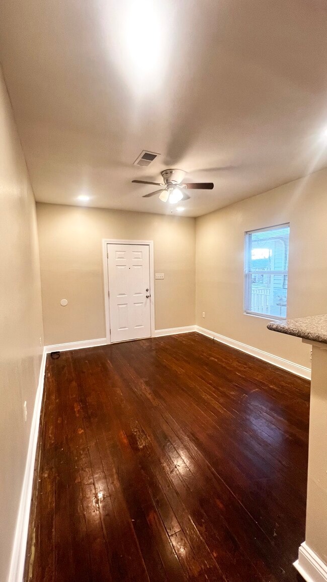 Living room - 2483 Verbena St