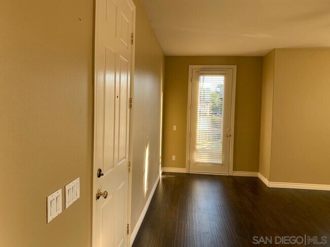 Building Photo - 6457 Topmast Dr