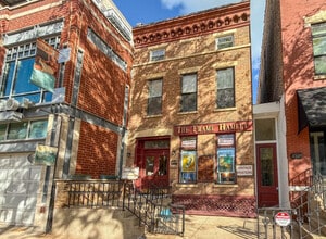 Building Photo - 1509 N Wells St