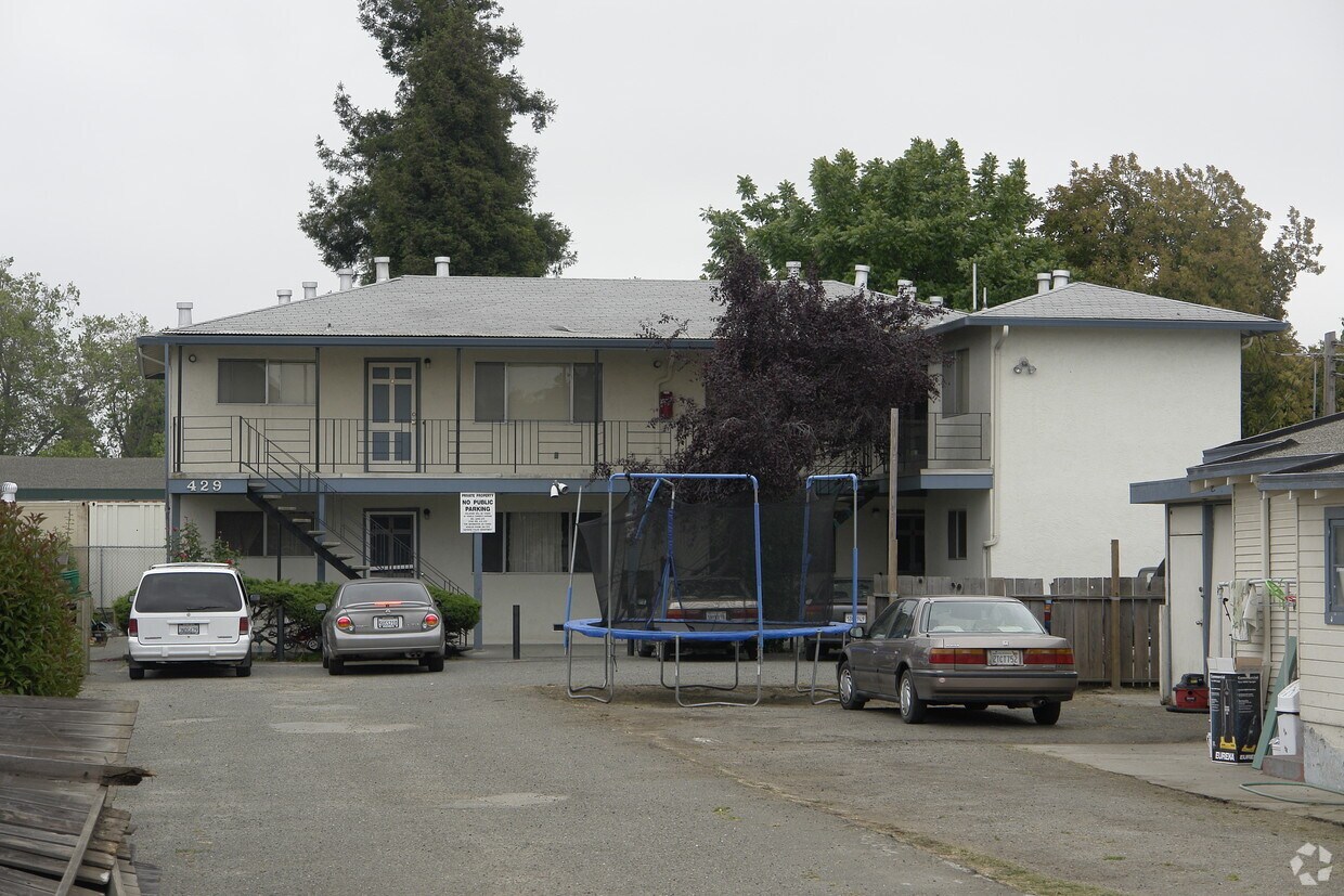 Primary Photo - 429 Smalley Ave