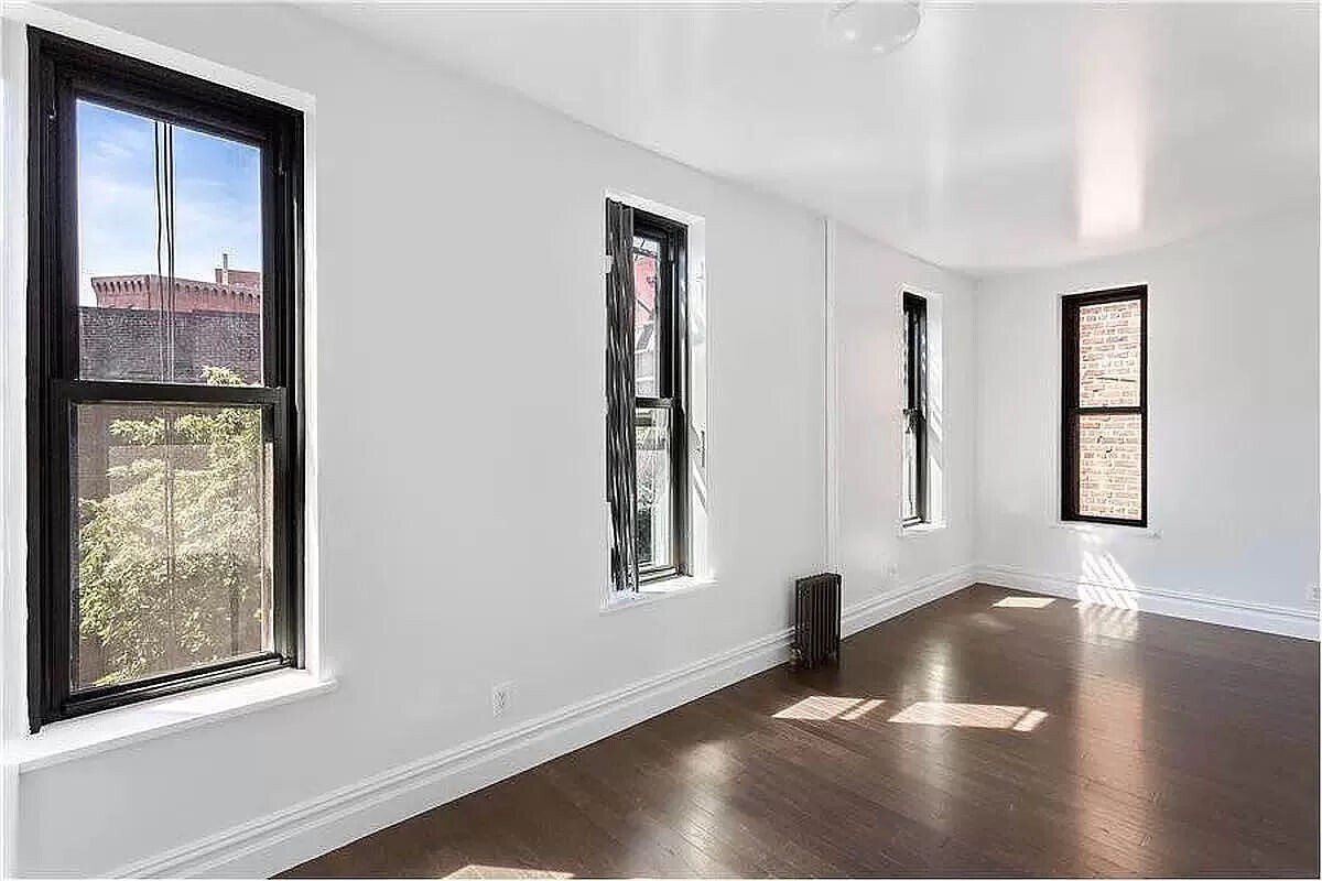 Primary Photo - 322 West 11th Street