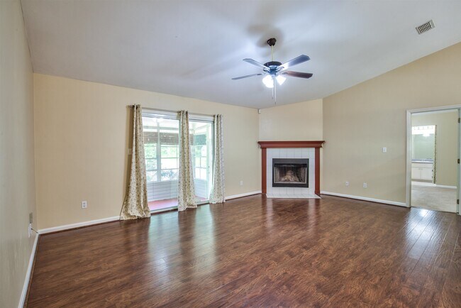 Building Photo - 8524 Bannerman Bluff Dr
