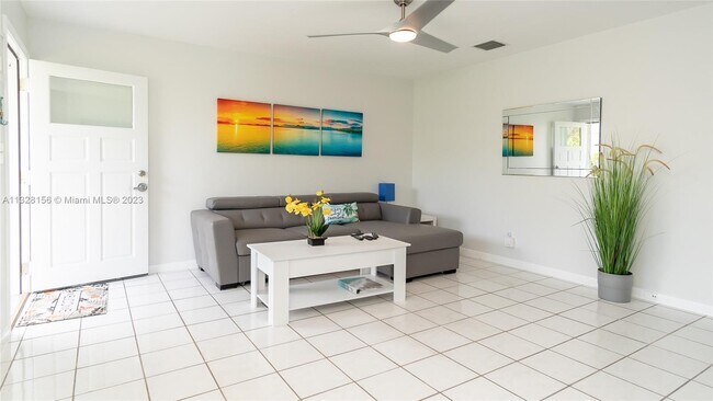 Foto del edificio - 1461 NW 10th St