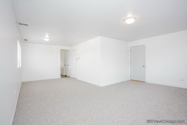 Foto del edificio - 7459 N Waukegan Rd