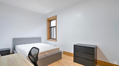 Building Photo - 4278 Rue Sherbrooke O