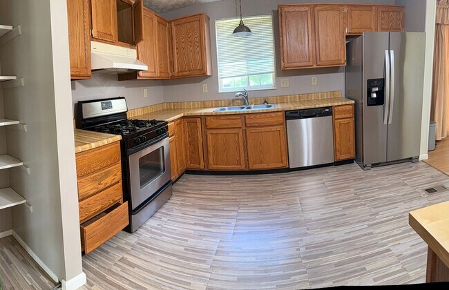 Foto del edificio - 6775 Windfaire Dr