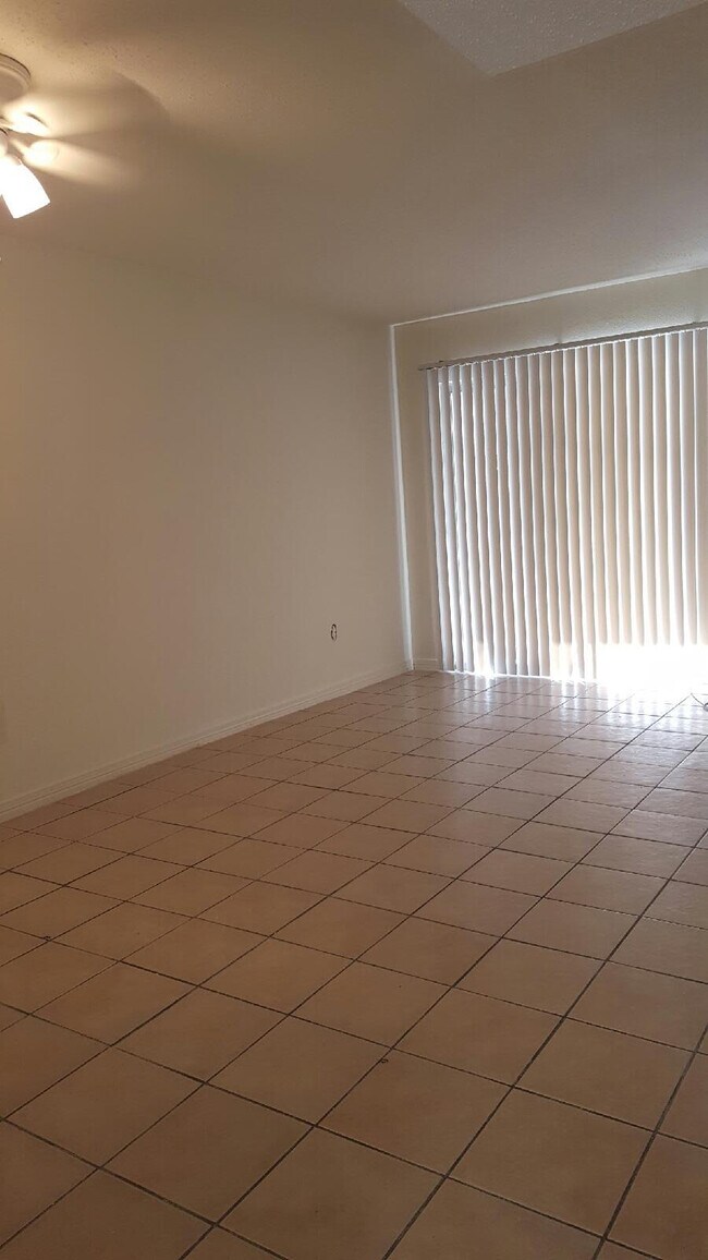 Foto del edificio - 2133 Pasadena Ave