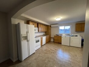 Building Photo - 257 Carmarthen St