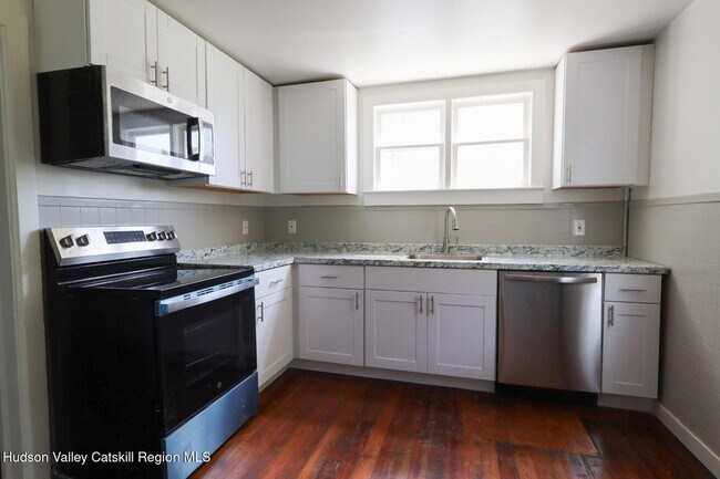 Foto del edificio - 16 Maple St