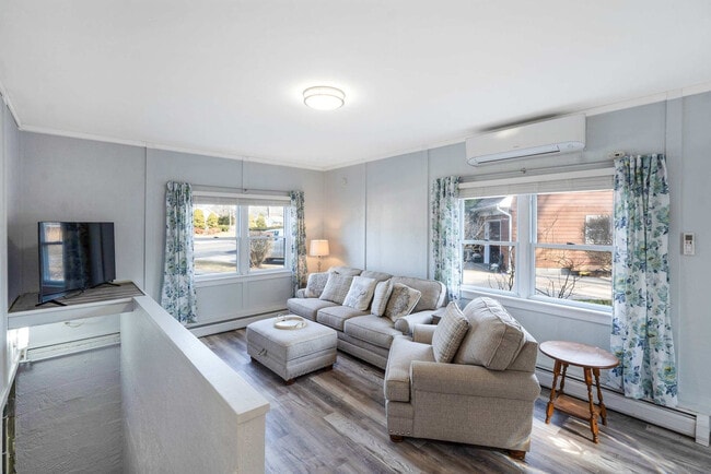 Building Photo - 18 Maryland Blvd