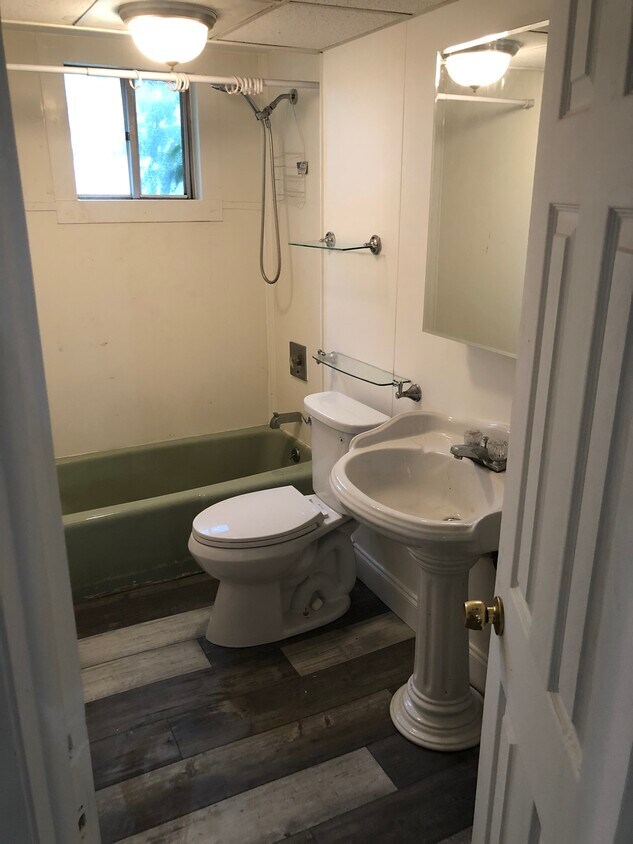 Bathroom - 704 Bethel Ave