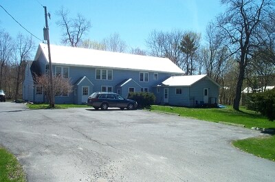 Foto principal - 1733 Thacher Park Rd