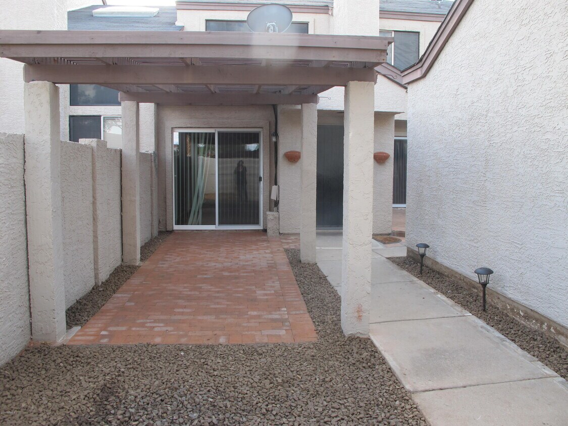 Foto principal - 3211 E Juniper Ave