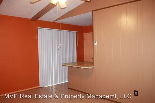 Building Photo - 4604 Meadowpark Dr