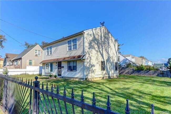 Foto del edificio - 1538 Rosalind Ave