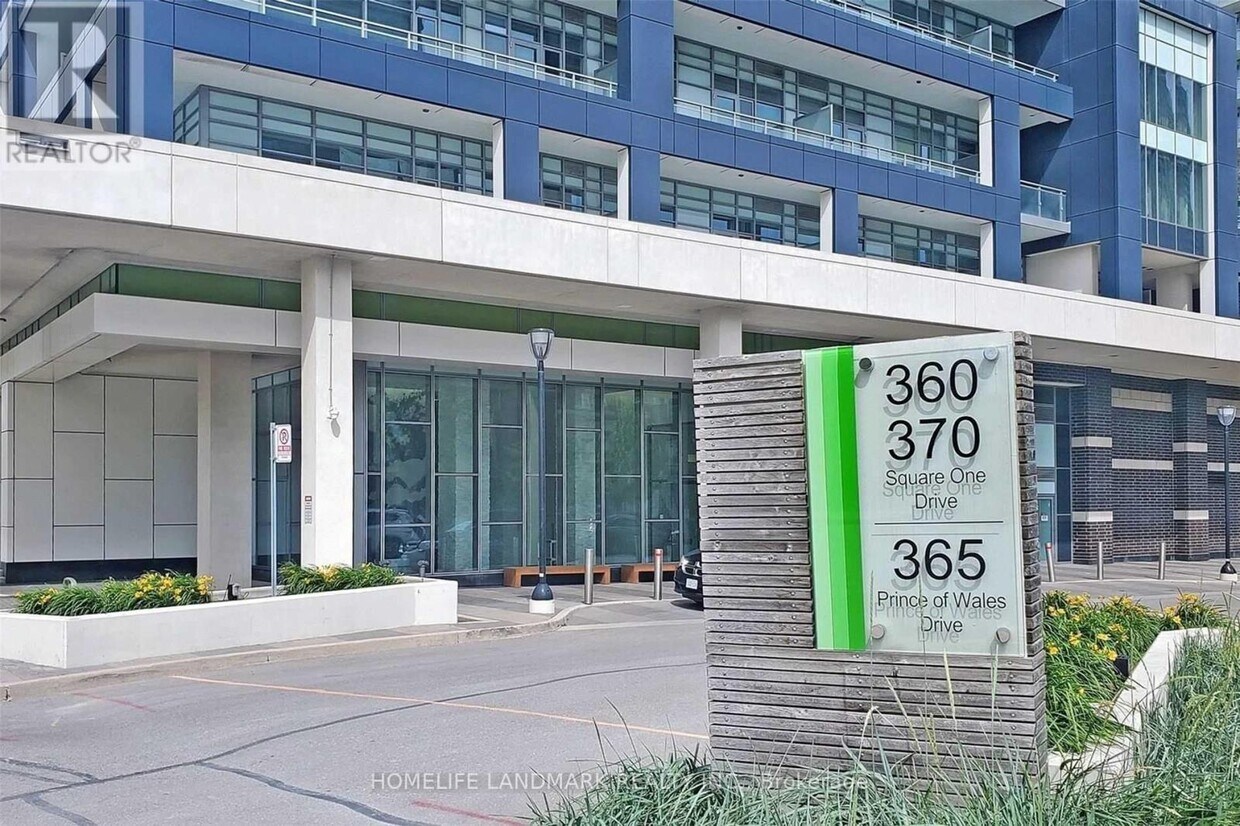 Building Photo - 360-2360 Square One Dr