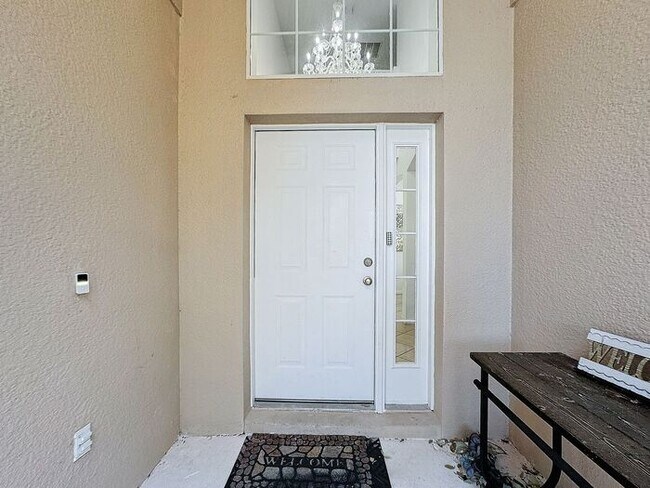 Foto del edificio - STUNNING Emerald Island Resort 5 bedroom 4.5 bath Luxury Home FULLY FURNISHED! 3 miles from Disney!