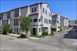Building Photo - 312 Vin Almoradi Ct