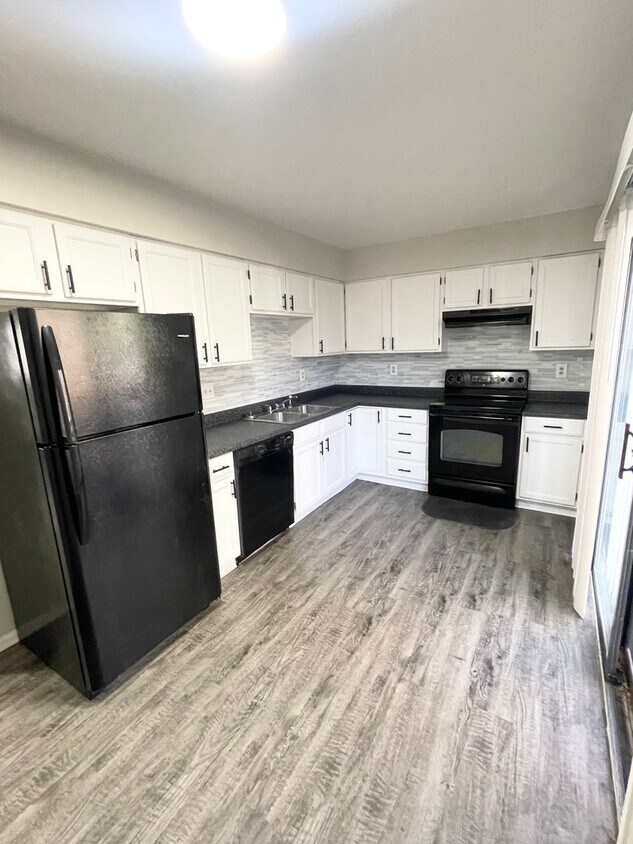 Foto principal - 435 W Van Buren St