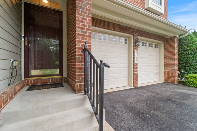 Building Photo - 5105 Bright Owl Rd
