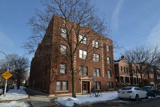 Building Photo - 3321 N Lakewood Ave