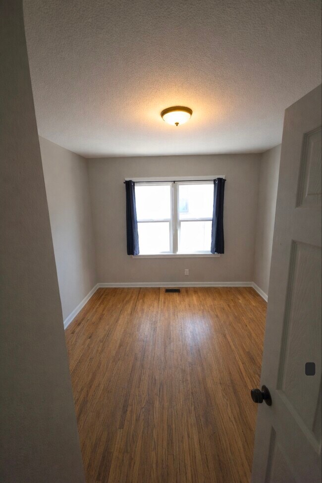 Foto del edificio - 1038 S Laura St