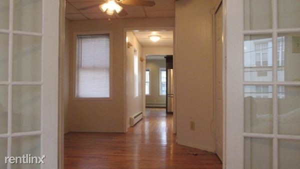 Foto del edificio - 116 Newark Ave