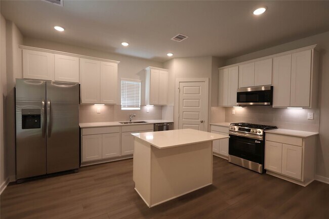 Foto del edificio - 8510 Blueberry Ash St