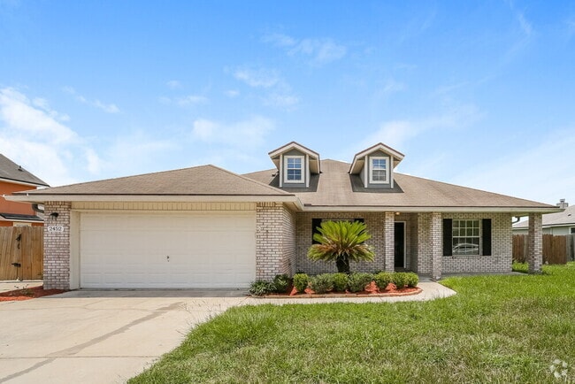 Building Photo - 2452 Royal Pointe Dr