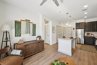 Building Photo - Huntington Place Seniors Garland