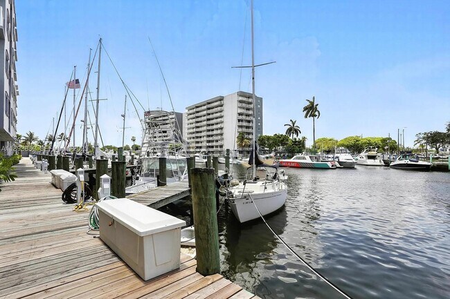 Foto del edificio - 2415 NW 16th St Rd