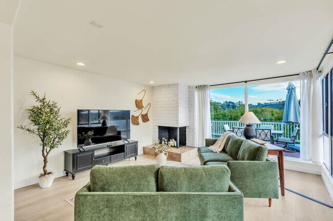 Building Photo - 4853 Twain Ave