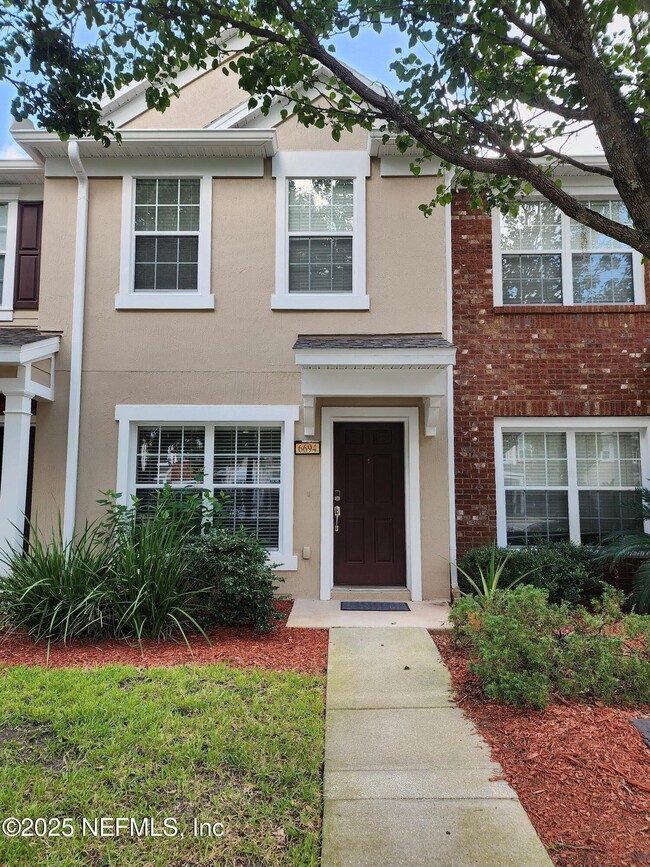 Building Photo - 6694 Arching Branch Cir