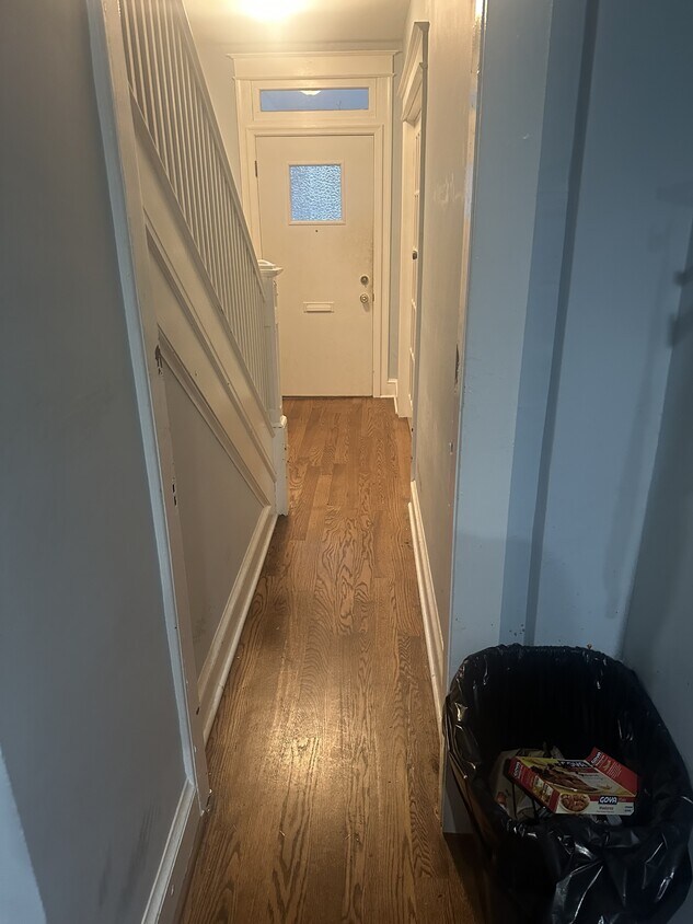 Foto principal - 1533 Isherwood St NE