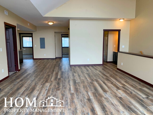 Building Photo - 261 Bunting Ln