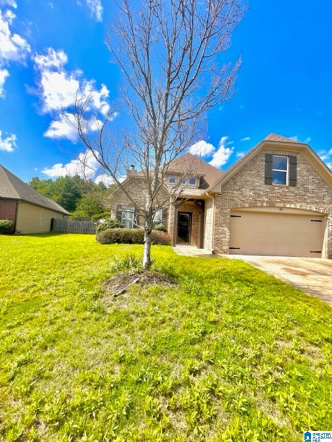 Building Photo - 1327 Sierra Ct