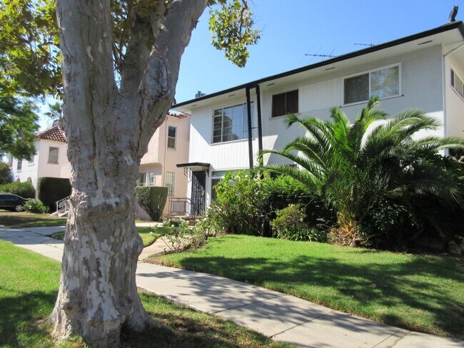 Foto del edificio - 6125 Cashio St
