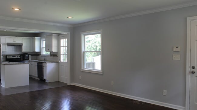 Main Floor - 2637 Semmes St